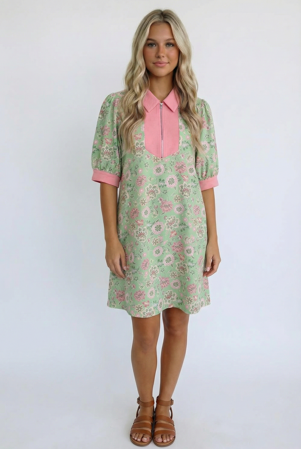 PRINTED WOVEN MINI DRESS W/ CONTRAST COLLAR DETAIL