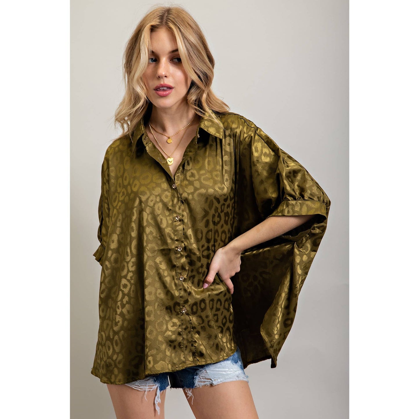 LIGHT SATIN PRINT BUTTON DOWN SHIRT