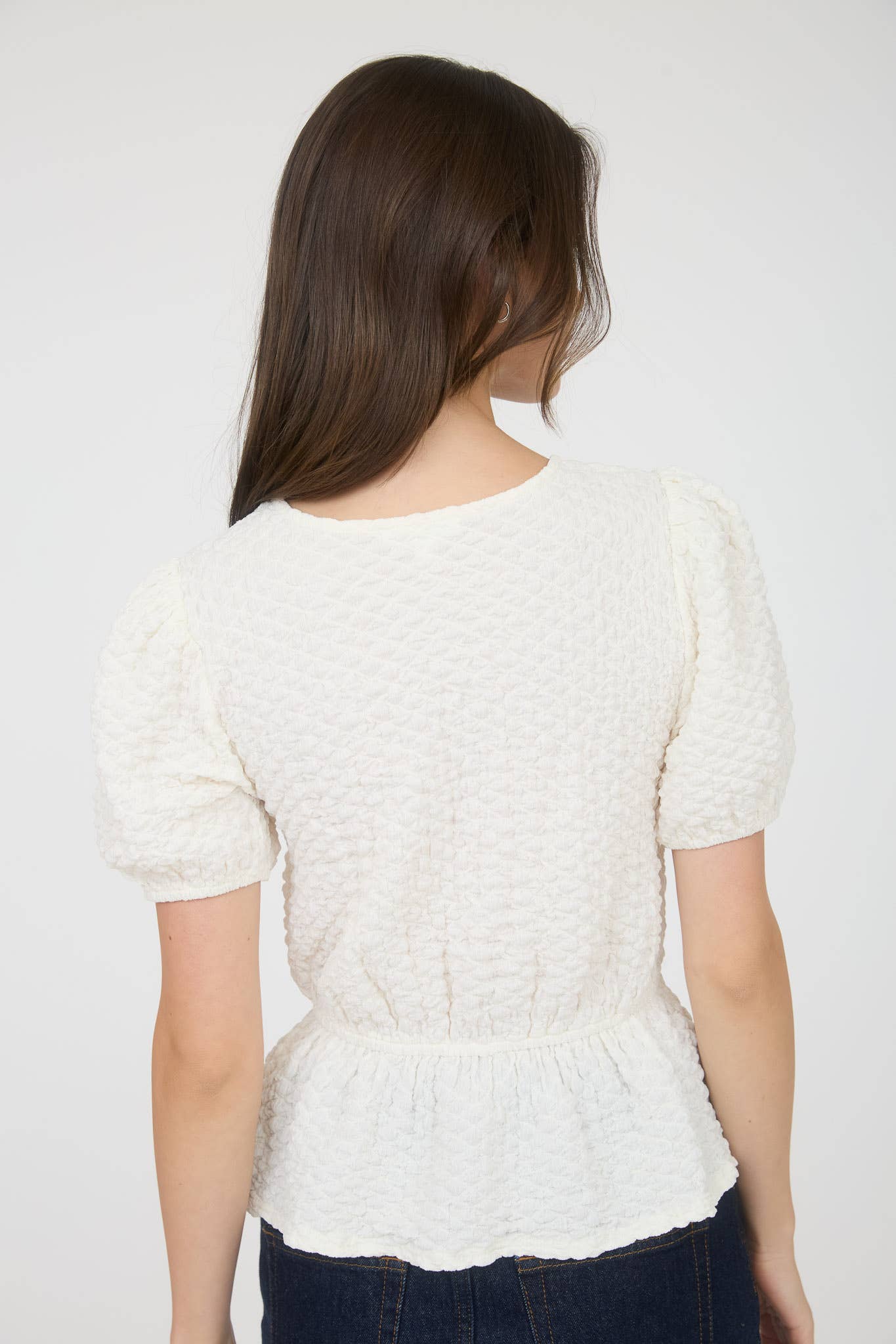 FRONT BOW DETAIL SHORT SLEEVE PUFFER KNIT TOP