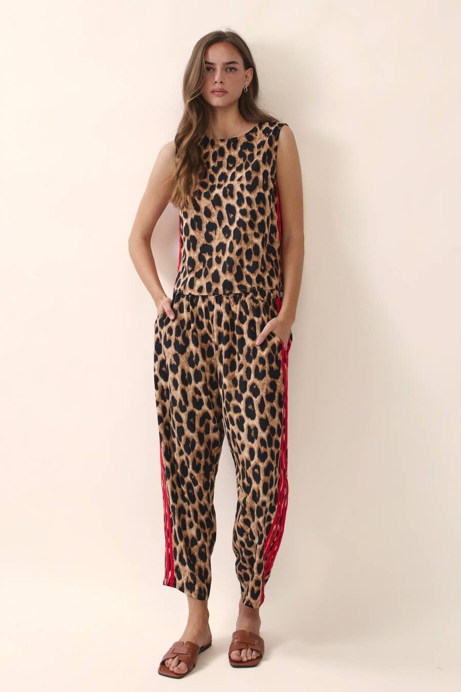Leopard Printed Sleeveless Top And Barrel Pants Set