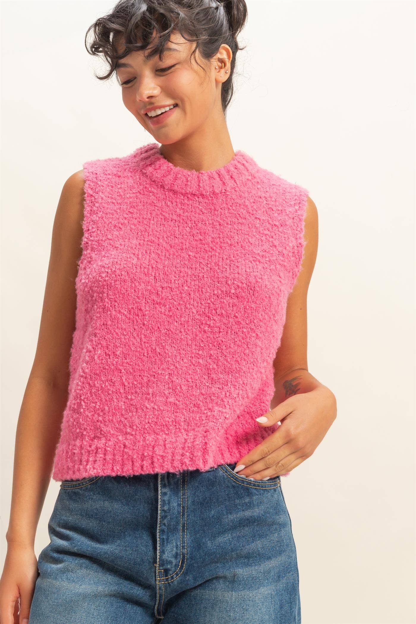 Crew Neck Sleeveless Sweater Pink