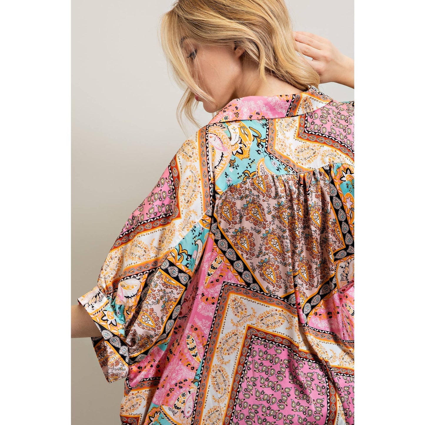 LIGHT SATIN PRINT BUTTON DOWN SHIRT