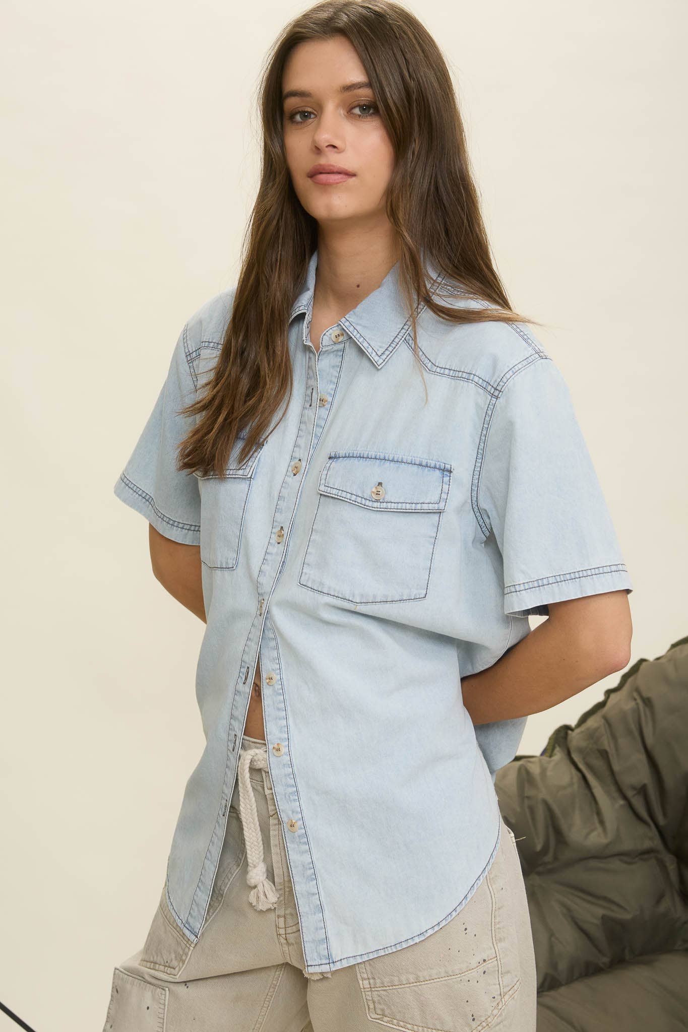LIGHT DENIM COLLARED BUTTON DOWN SHIRT