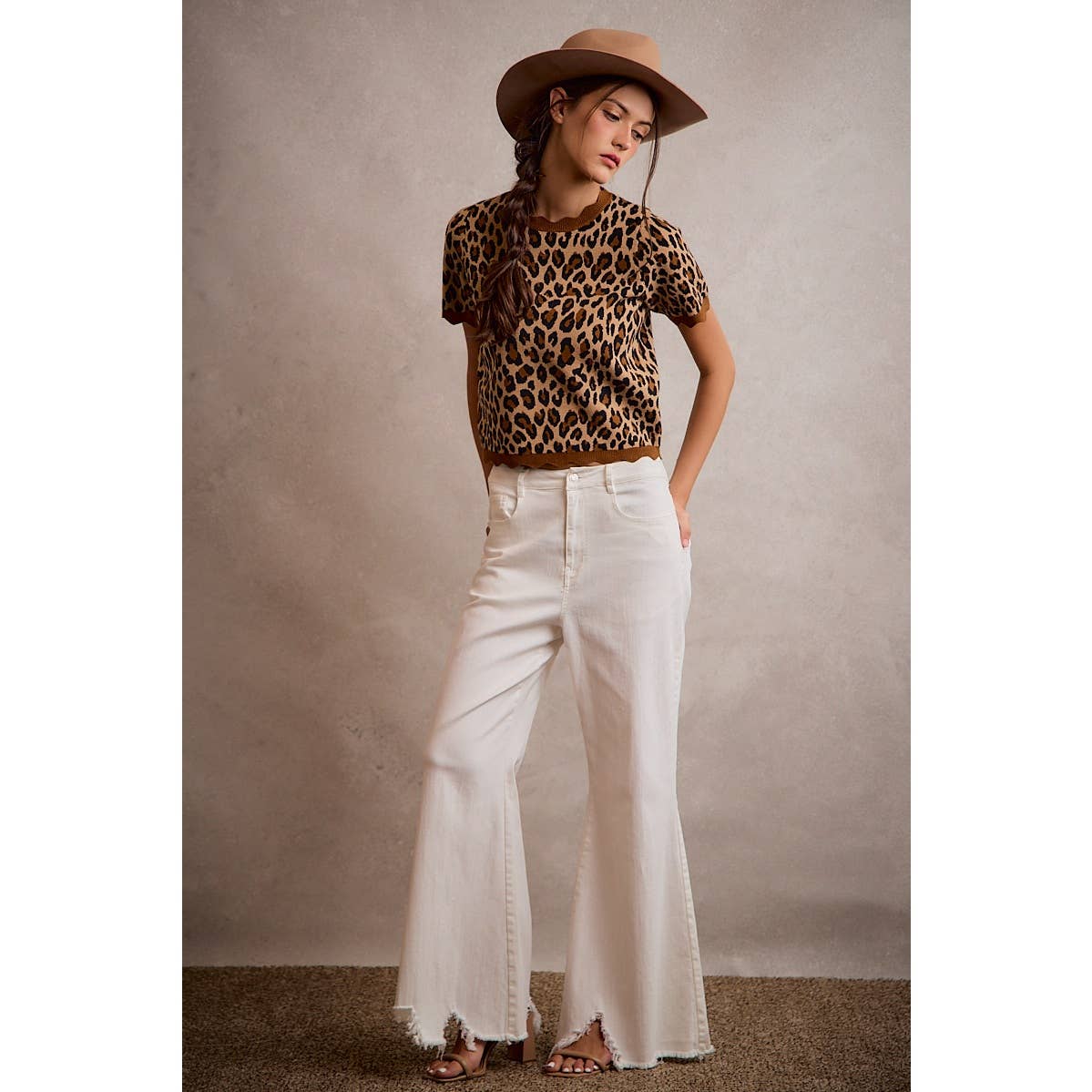 LEOPARD PRINT SHORT SLEEVES SCALLOP RIB KNIT