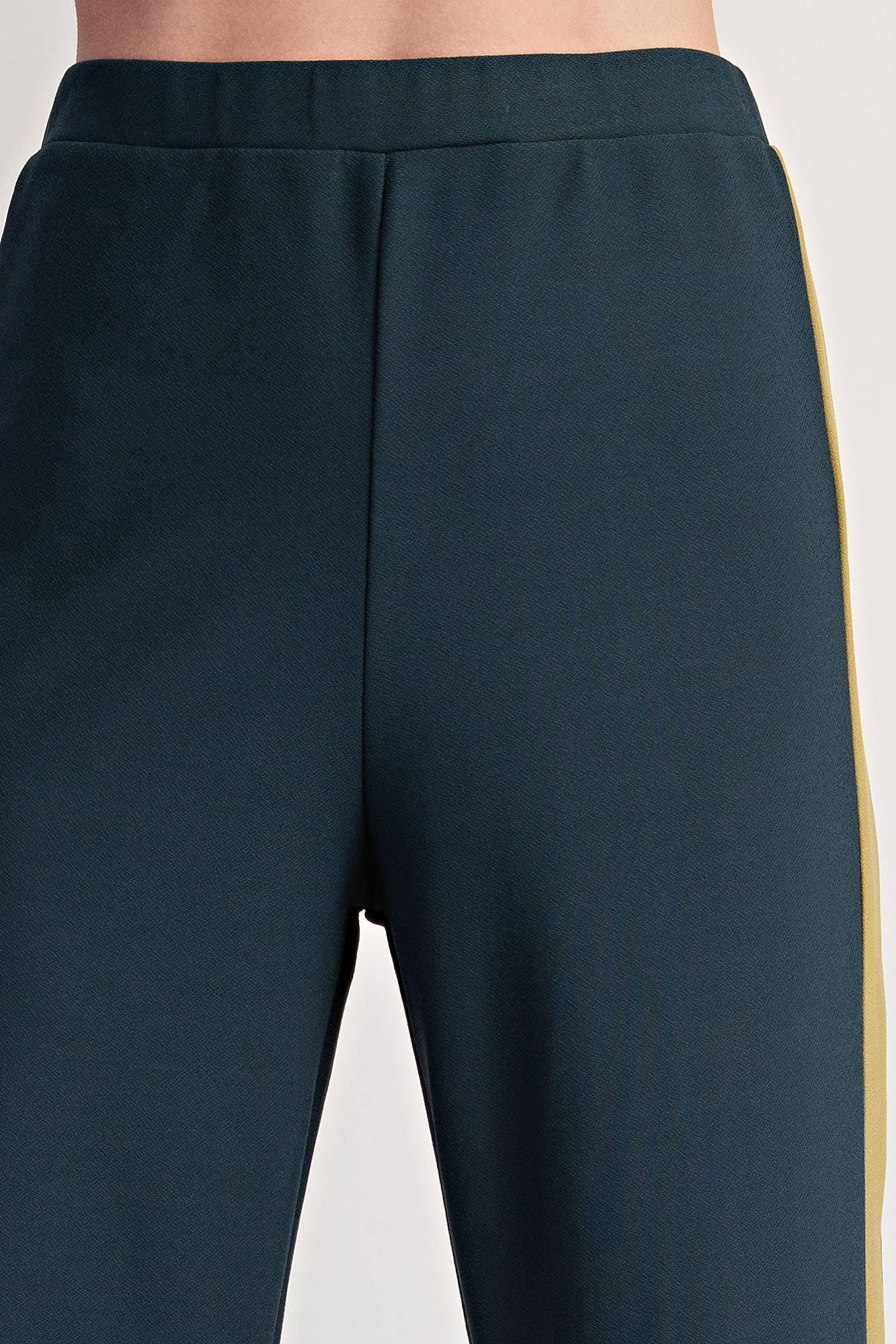 Everyday Pull-On Contrast Pants
