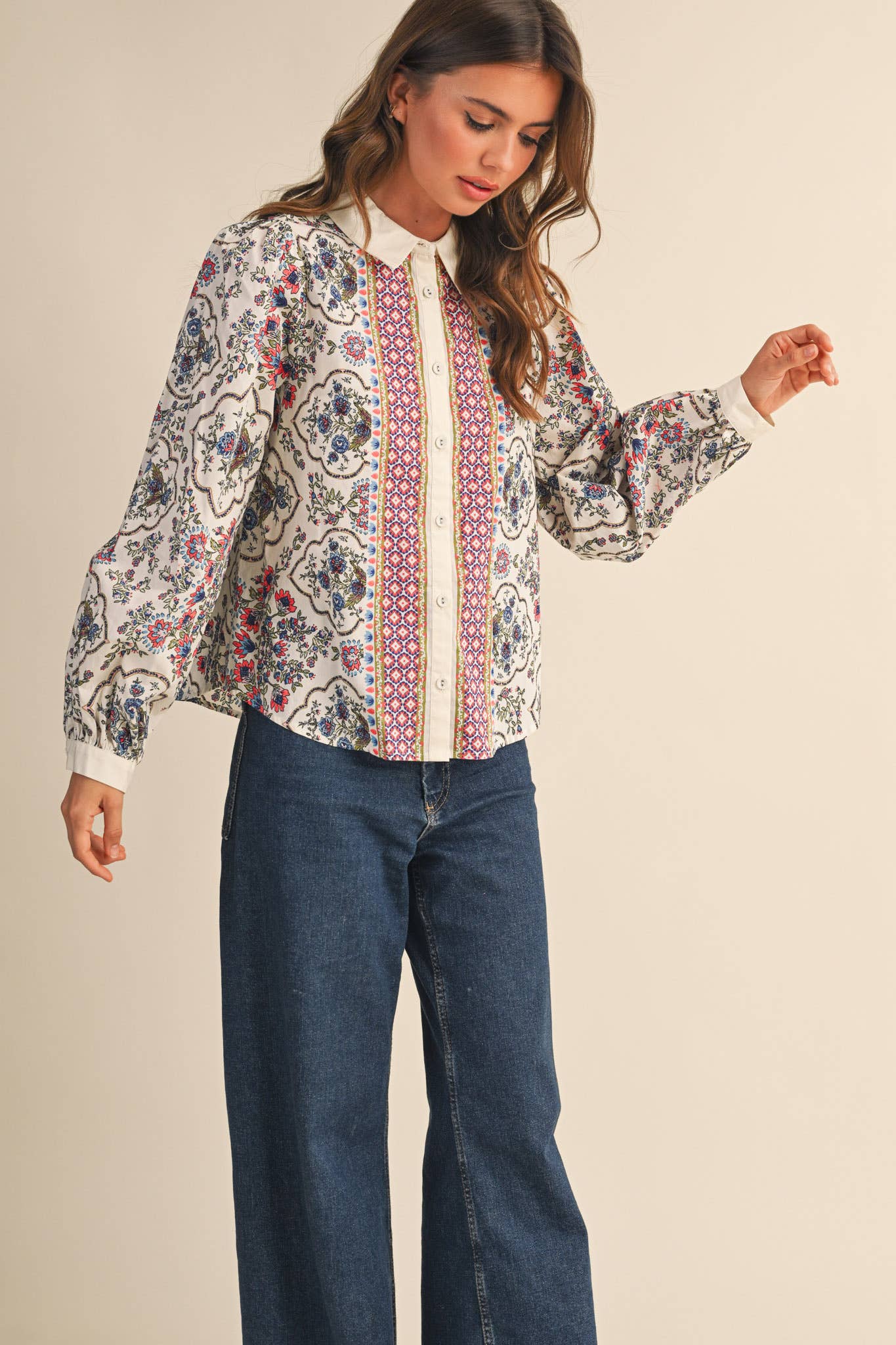 EXCLUSIVE FLORAL BORDER PRINT BUTTON UP TOP