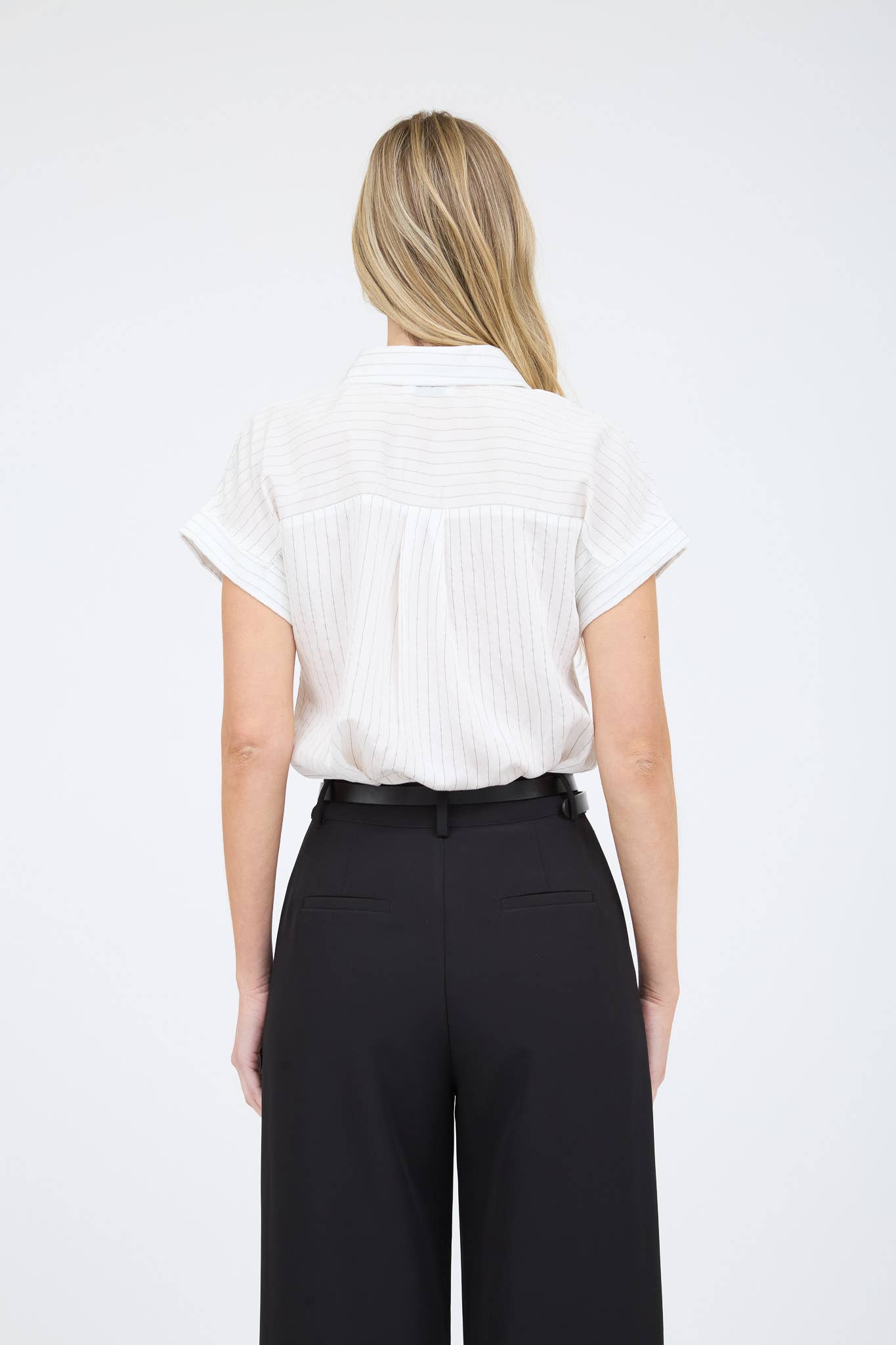 PINSTRIPE SHORT SLEEVE COLLARED SHIRT