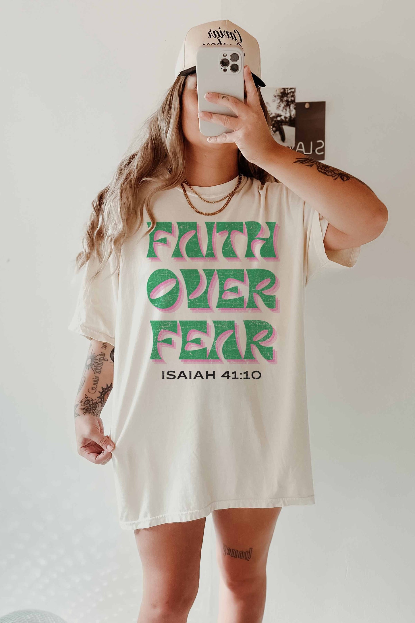 FAITH OVER FEAR OVERSIZED GRAPHIC TEE