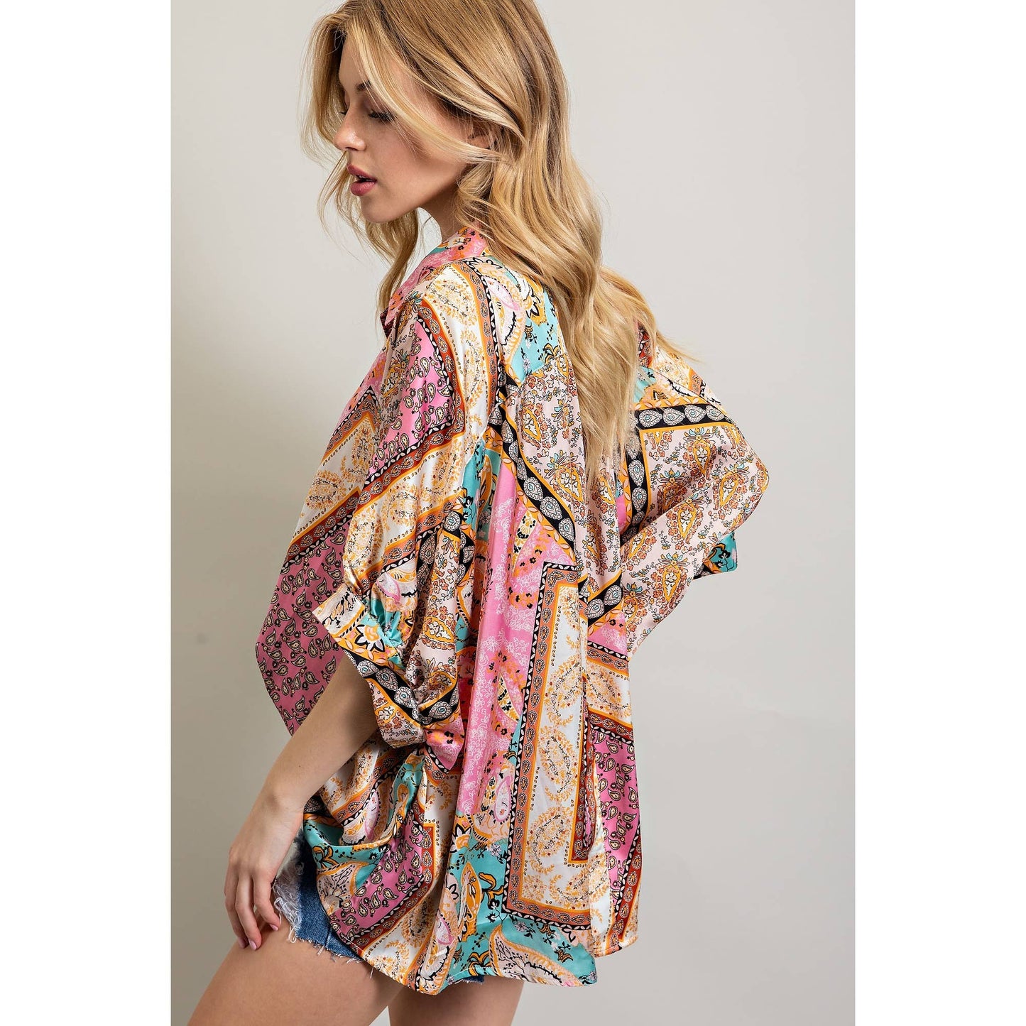 LIGHT SATIN PRINT BUTTON DOWN SHIRT