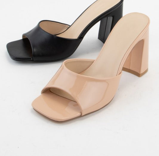 Curvy Topline Slip on Heel Nude