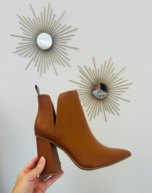 Chunky Heel Pointed Toe Bootie Brown