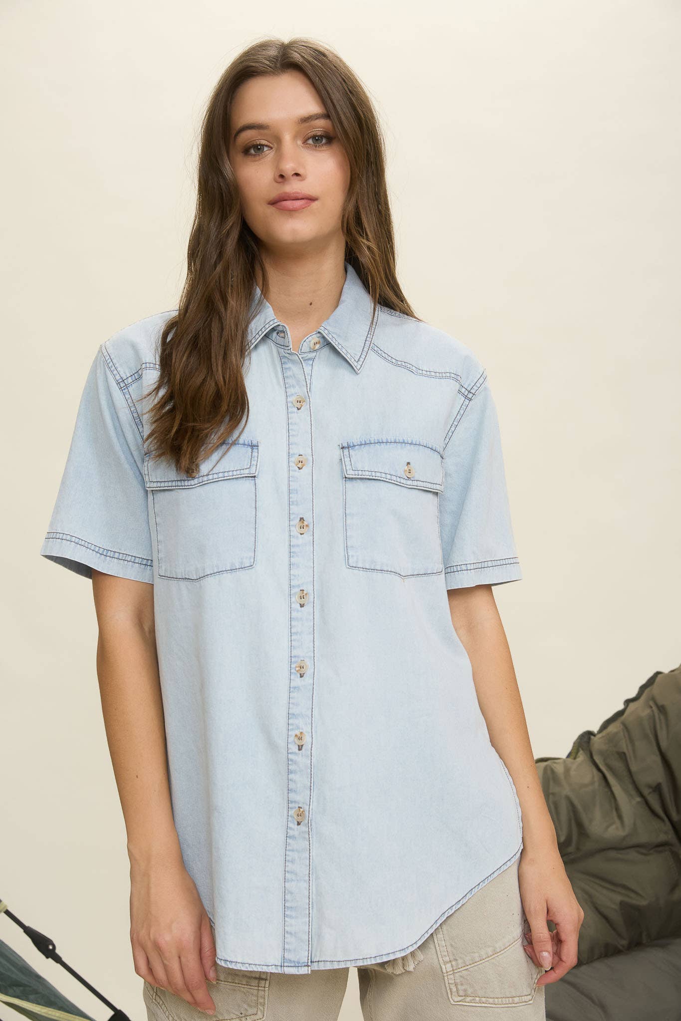 LIGHT DENIM COLLARED BUTTON DOWN SHIRT