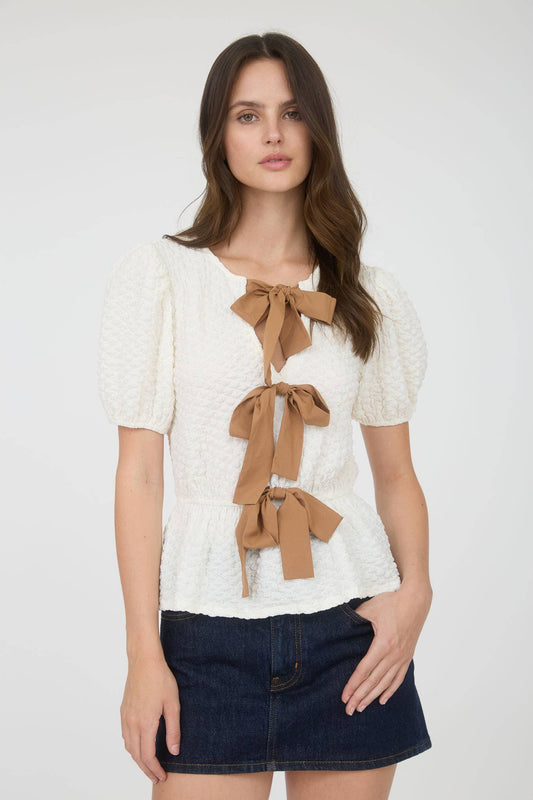 FRONT BOW DETAIL SHORT SLEEVE PUFFER KNIT TOP